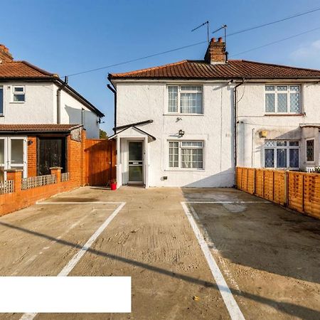 Cosy Private Flat In London, Free Parking On Premise Lejlighed Carshalton Eksteriør billede